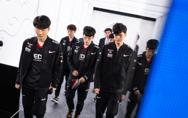 多轮换球员 多轮换球员